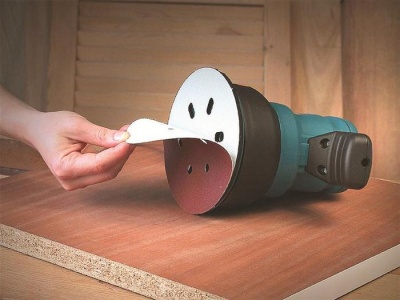 Круг абразивный шлифовальный на липучке 8 отверстий Ø125 P80 (УПАКОВКА ПО 100ШТ)